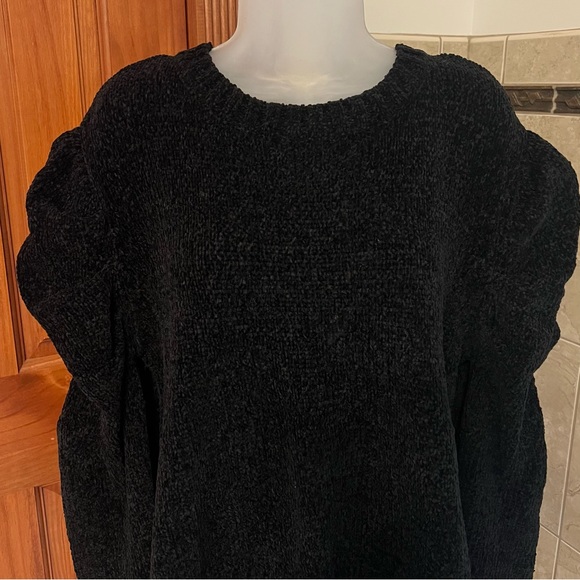 POL Women's Chunky Knit Pullover Sweater in a Size Medium - Picture 5 of 8